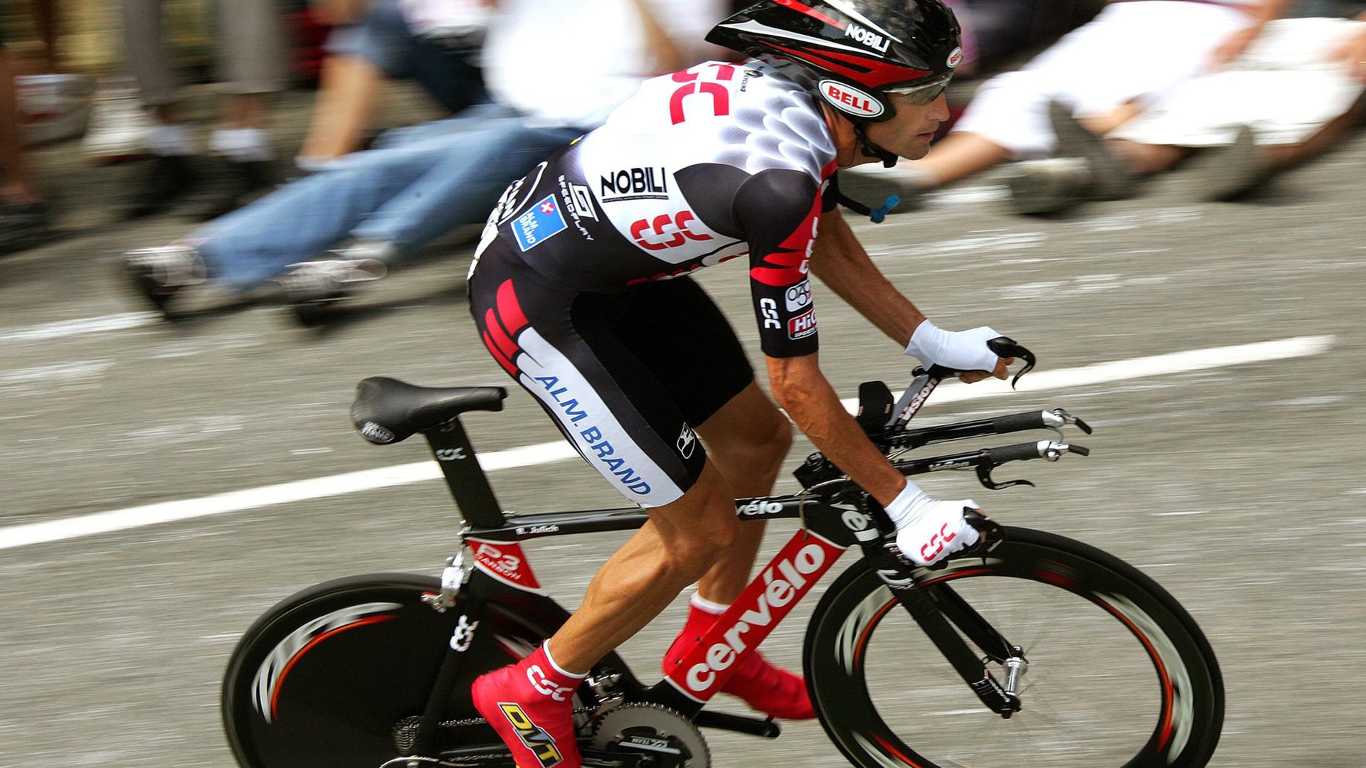 三笘薰里程碑照亮亚洲足球暗夜，土耳其绝杀揭示绿茵场残酷真理