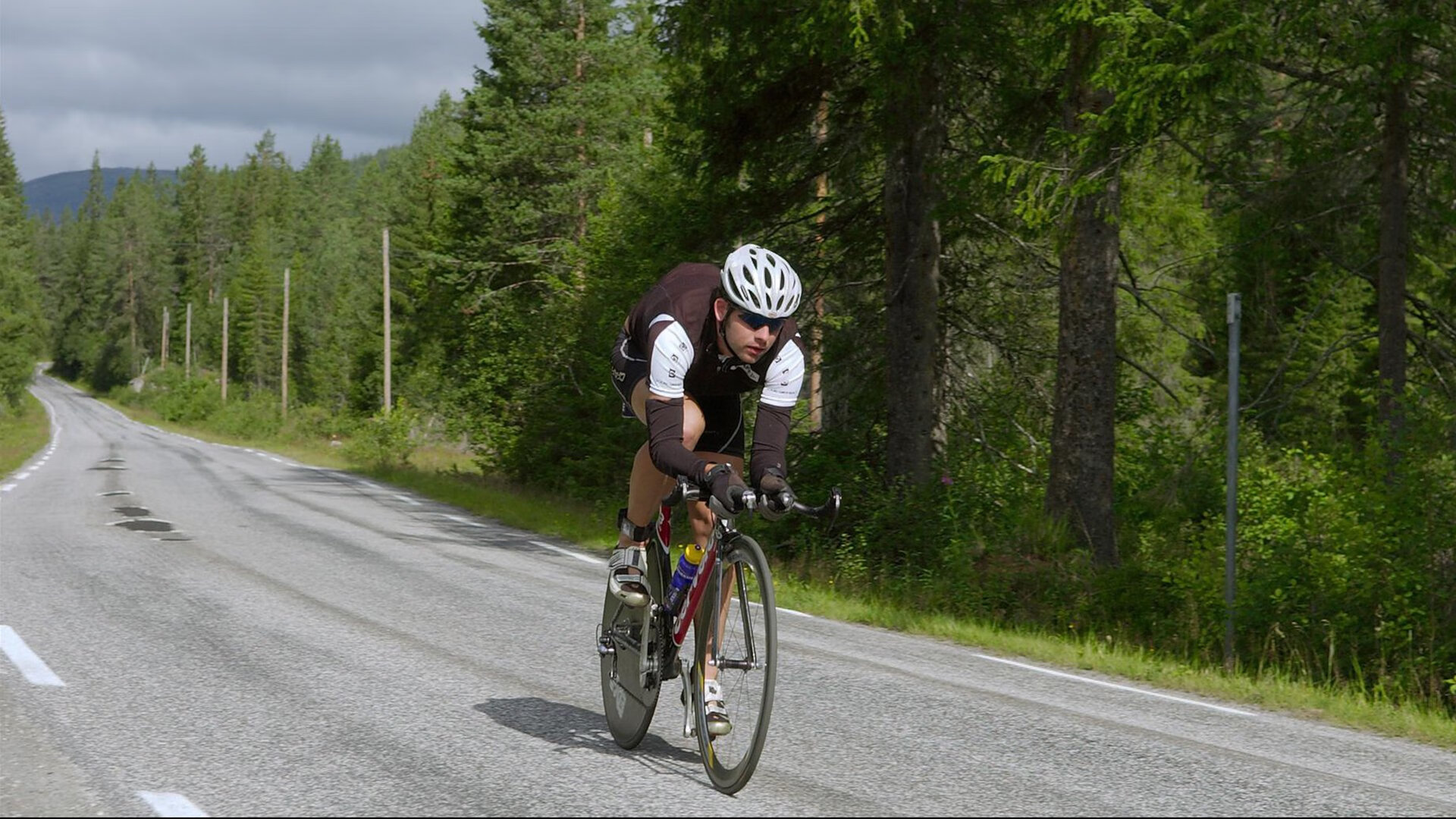 詹姆斯用骑士的剑,劈开广厦的盾,当个人英雄主义点燃团队胜利